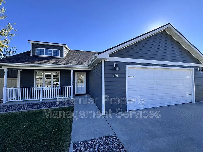 3 bed, 2.0 bath, 1380 sqft, $2,249 — Photo 1