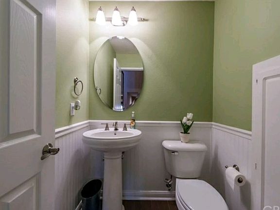 2nd image of 28206 Canterbury Ct