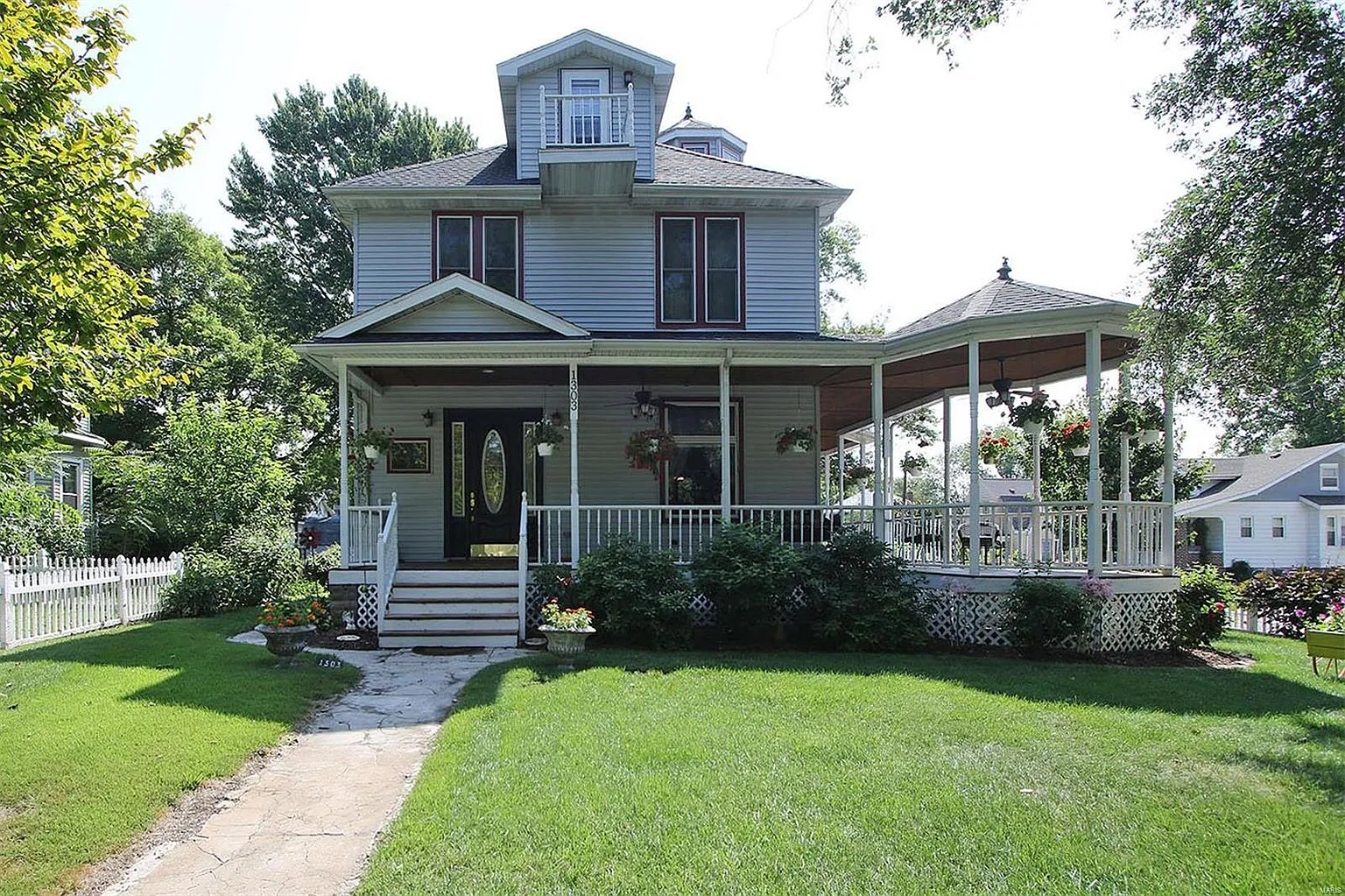 1303 Washington Ave photo 1
