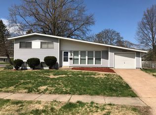 2265 Martin Dr, Florissant, MO 63033