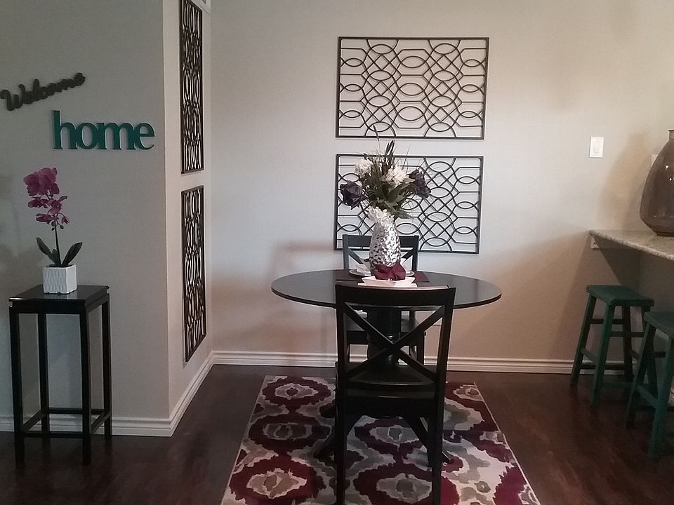 Entry & Dining