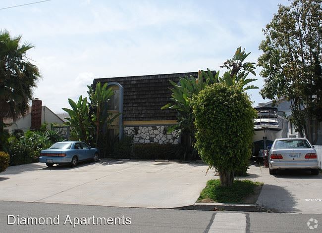 1st image of 2025 Diamond St APT 08