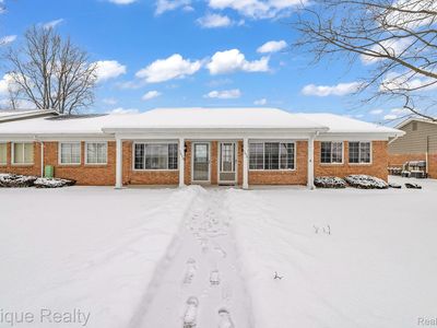 1034 Normandy Terrace Dr, Flint, MI, 48532
