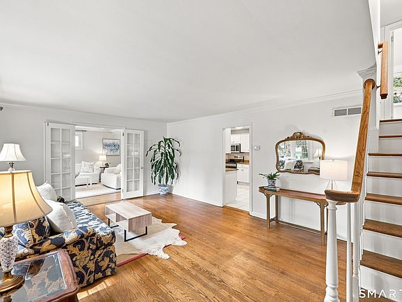 3rd image of 29 Lynn Court