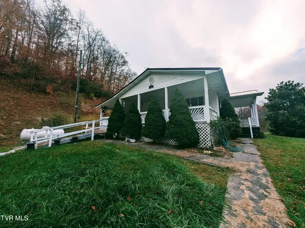 1852 Crooked Br, Haysi, VA 24256