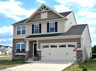 37613 Amber Way, North Ridgeville, OH 44039