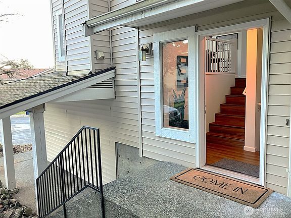 2nd image of 2109 NW Pacific Elm Drive #2109