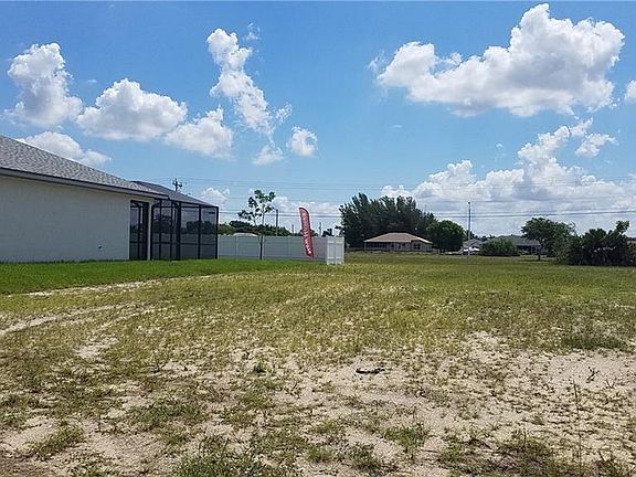 3rd image of 2817/2819 SW 8th Pl