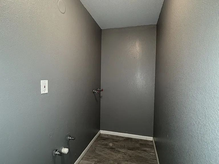 2820 Cedar Cir #A — Photo 8