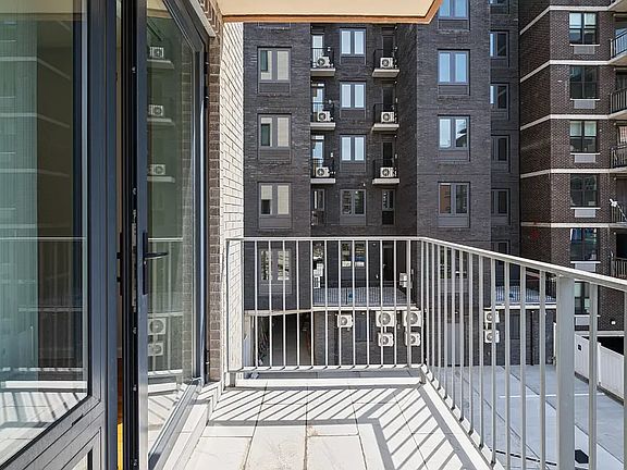 5th image of 14836 89th Ave #8A