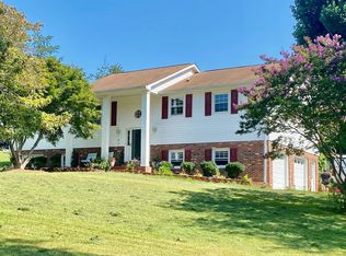 7 Marshall Ln, Stafford, VA 22554