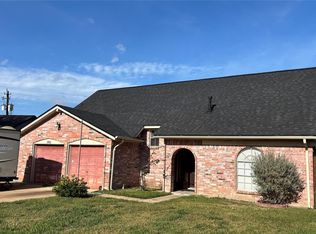 3911 Thistlewood Dr, Pasadena, TX 77504