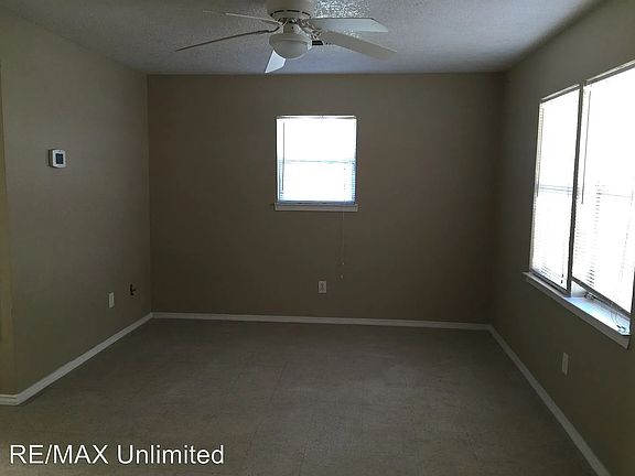 3rd image of 918 S Walters APT 3