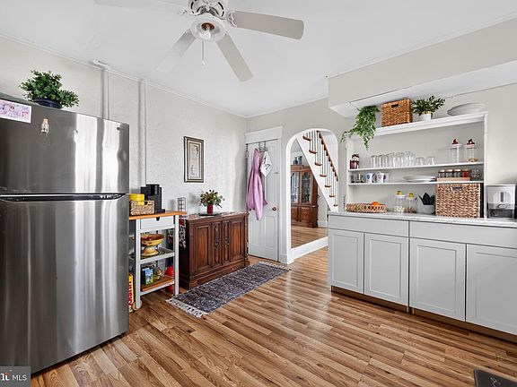 5th image of 511 Delaware Ave