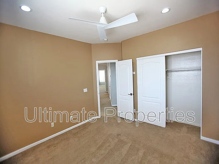 7236 W Avenida Del Rey — Photo 13