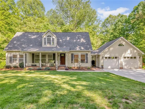 8643 Haw River Rd, Oak Ridge, NC 27310