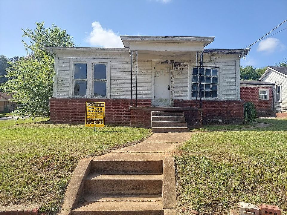 1st image of 2100 South St