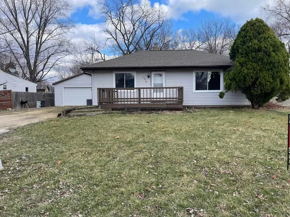 7313 Rogers St, Machesney Park, IL 61115