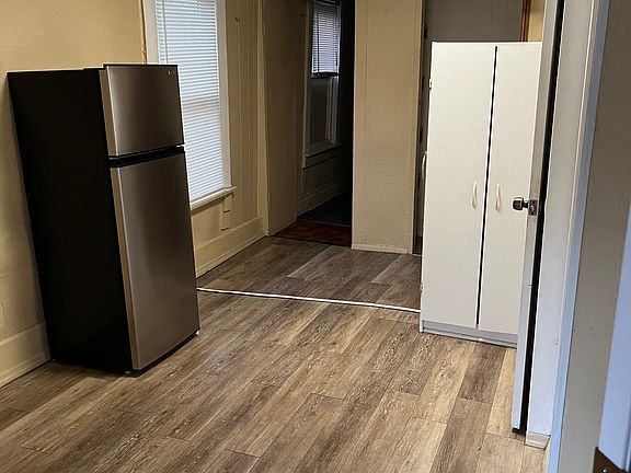 2nd image of 2137 Oglesby Ave Unit A2