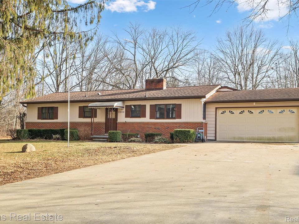 1st image of 4386 Bennett Dr
