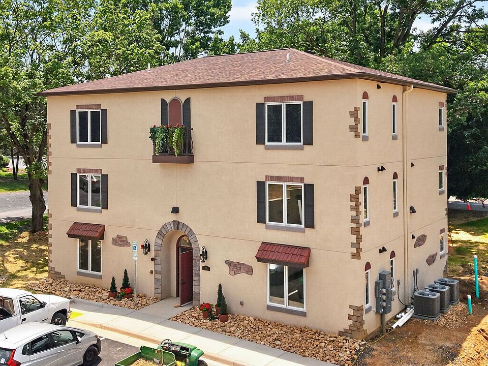 1st image of 501 Roman Way #101