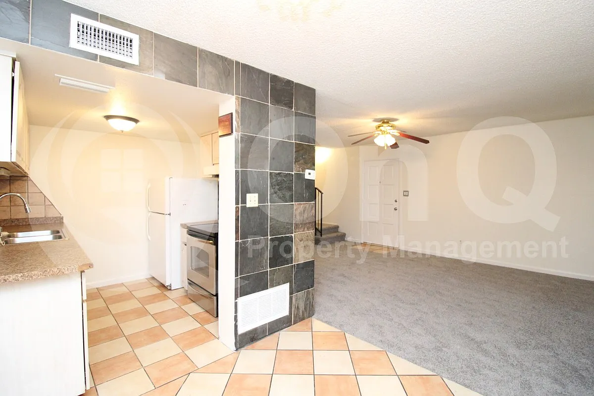 3 bed, 1.5 bath, 1008 sqft, $1,495 — Photo 4