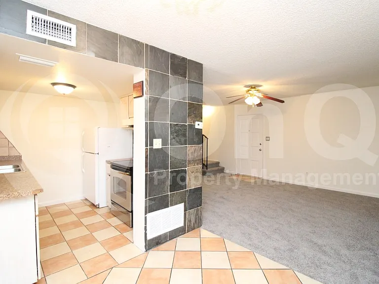 3409 W Echo Ln — Photo 4