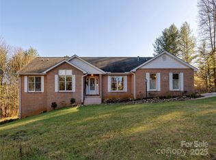 1541 Old Town Way, Hendersonville, NC 28739