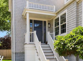 58 Norcliff Ln, Fairfield, CT 06824