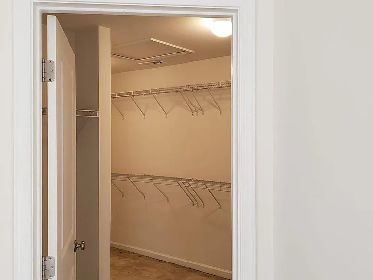 23409 Berkeley Meadows Dr — Photo 34