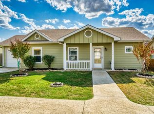 112 Ivy Ln, Kerrville, TX 78028