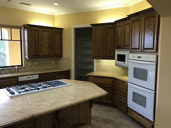 3rd image of 565 Pala Dr