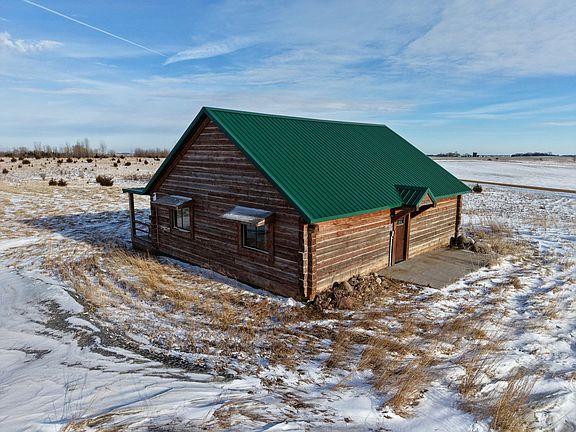 4th image of 51 County Rd