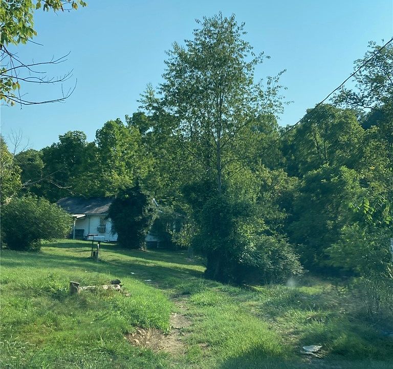 1st image of 298 Jason Ln