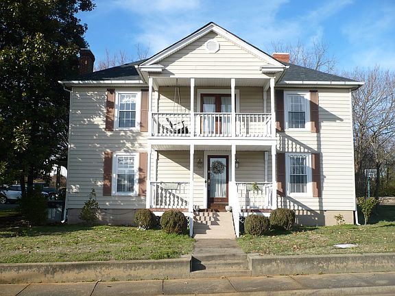 2nd image of 410 Henry St