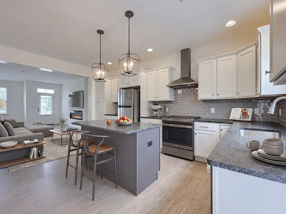 2421 Artesian Way