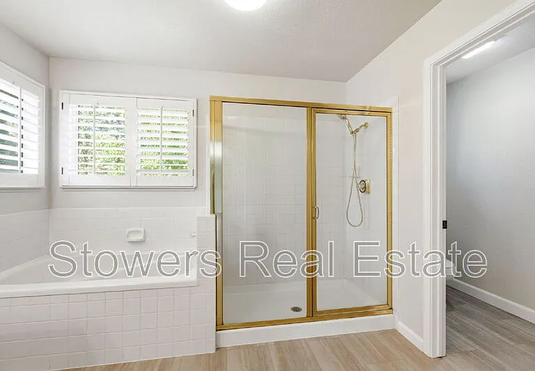 23 Westbourne Ct — Photo 32