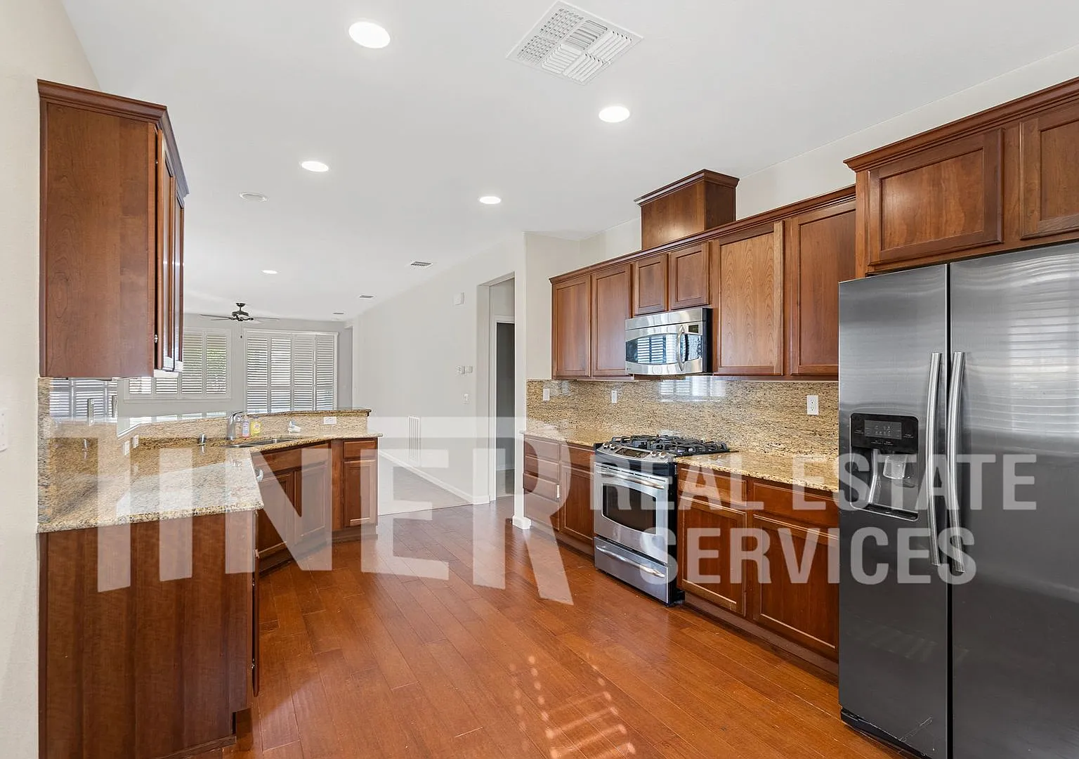7500 Abbey Circle - Tier 2 — Photo 4