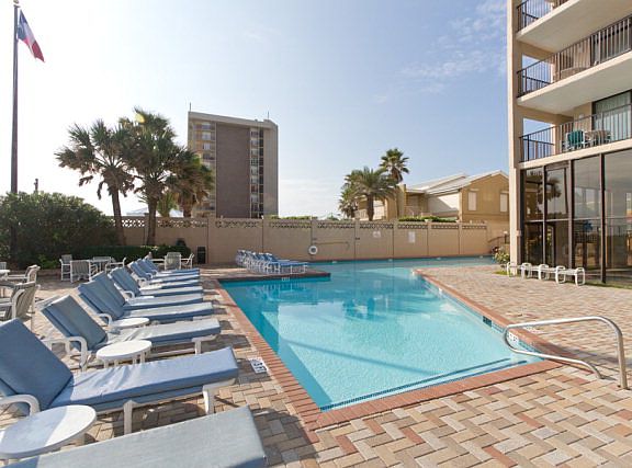 3rd image of 3000 Gulf Blvd APT 307