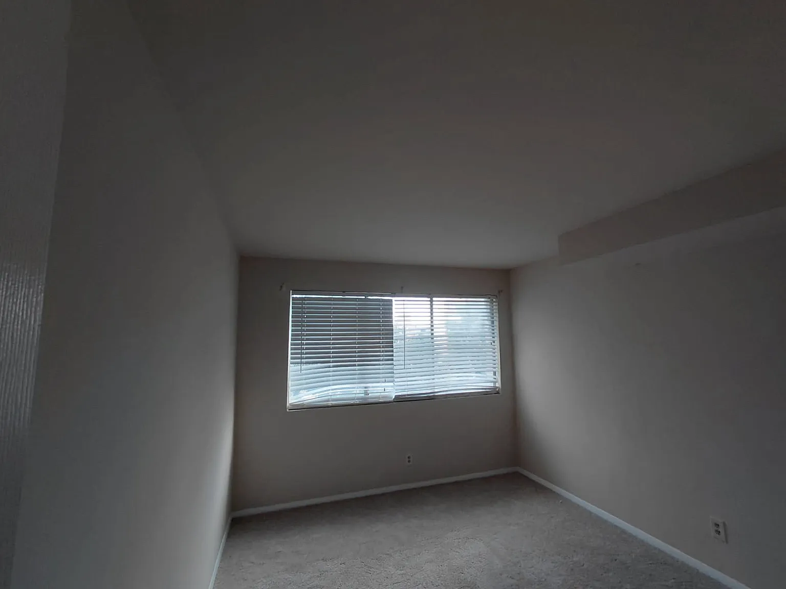 2 bed, 900 sqft, $2,000 — Photo 3