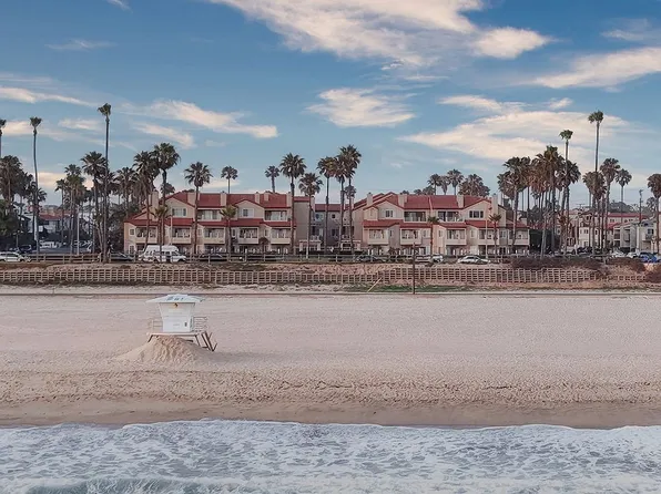 2000 Pacific Coast Hwy APT 203, Huntington Beach, CA 92648