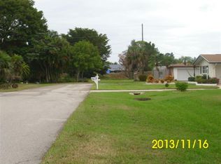 408 SE 43rd Ter, Cape Coral, FL 33904