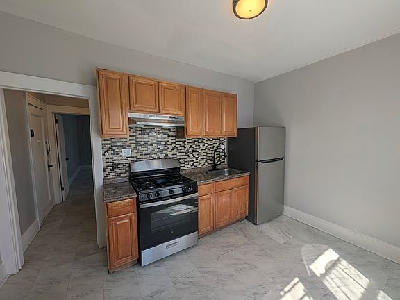 4th image of 179 Madison St APT A9