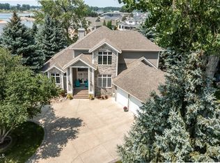 1502 Schooner Pl, Bismarck, ND 58504
