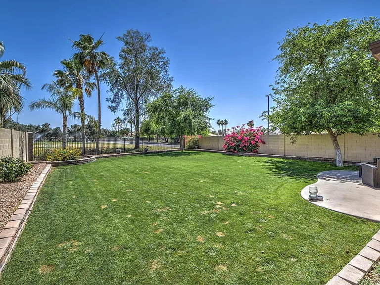 2567 E Brooks St — Photo 28