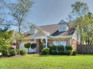 10 Northshore Ct, Hattiesburg, MS 39402