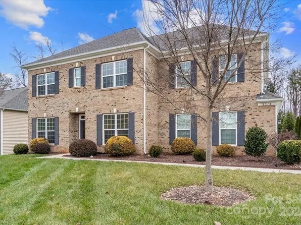 5314 Auburn Hill Ln, Charlotte, NC 28269