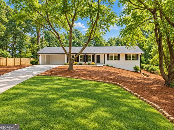 1415 Driftwood Ct, Roswell, GA 30075