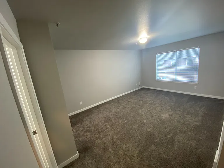 2173 Hammond Ave — Photo 4