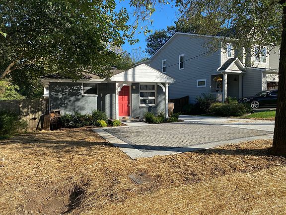 3rd image of 2028 Rosemary Ln #A